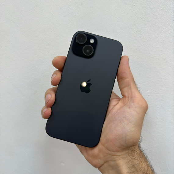 Apple iPhone 15 128gb АКБ 100% (коробка, кабель), 104 цикла заряда
