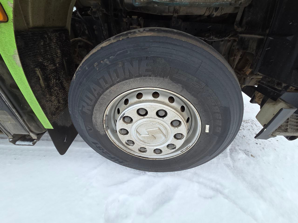 Shacman (Shaanxi) SX* 6x4 Седельный тягач SX42584V324 (Дизельный, 11,6 л, 423 л.с., МТ)