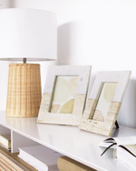 Рамка для фото Uria из белого мрамора и бежевого камня 23 x 18 см