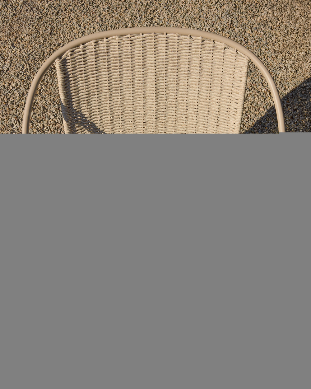 Кресло уличное Atrani из стали и веревки цвета таупе