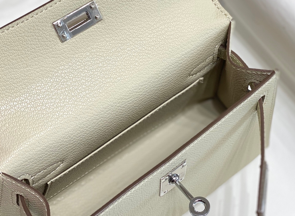 Hermes Kelly Mini 20
