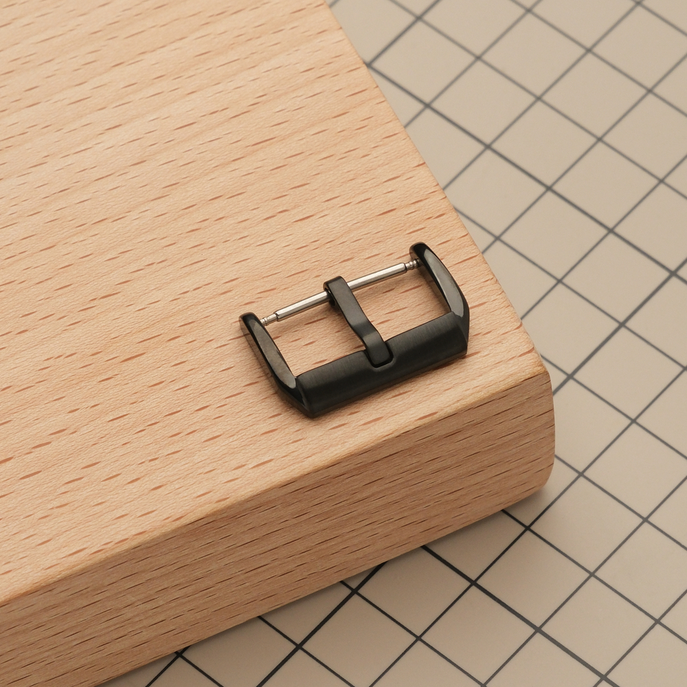 Стильная застежка, цвет черный