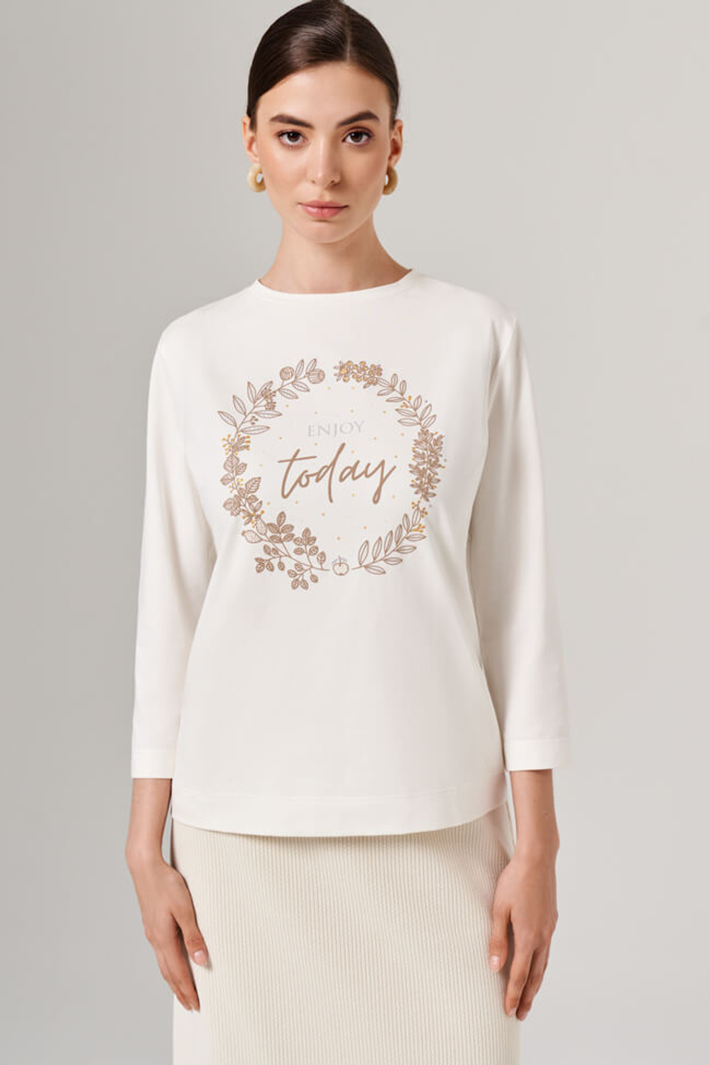 23173 Лонгслив женский (молочный)