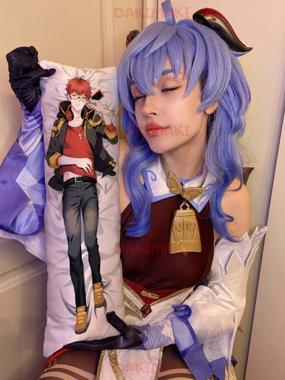 Мини дакимакура Севен 707 из Мистический Мессенджер арт. M0543, 60х20 см