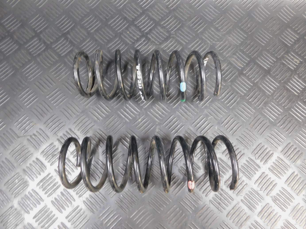 пружины передние  Suzuki Jimny JB23A K6AT 2012