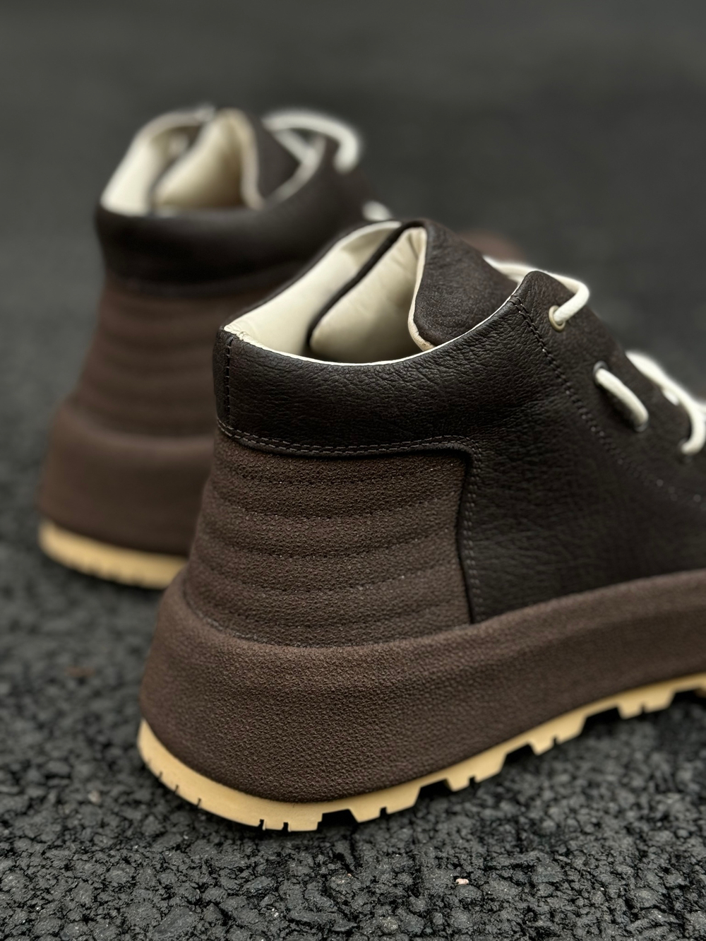 AIRSHOES Brown matrix winter Sample