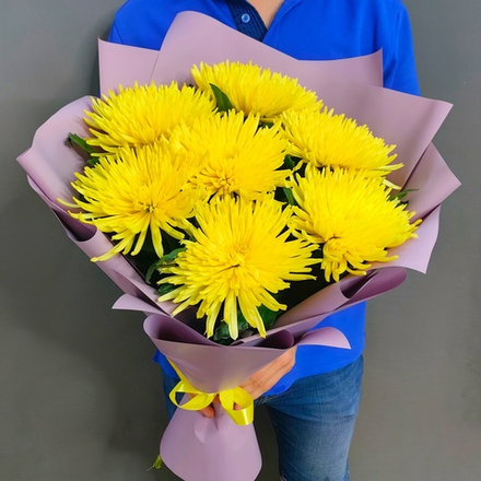 Букет из 7 одноголовых хризантем "ANASTASIA"