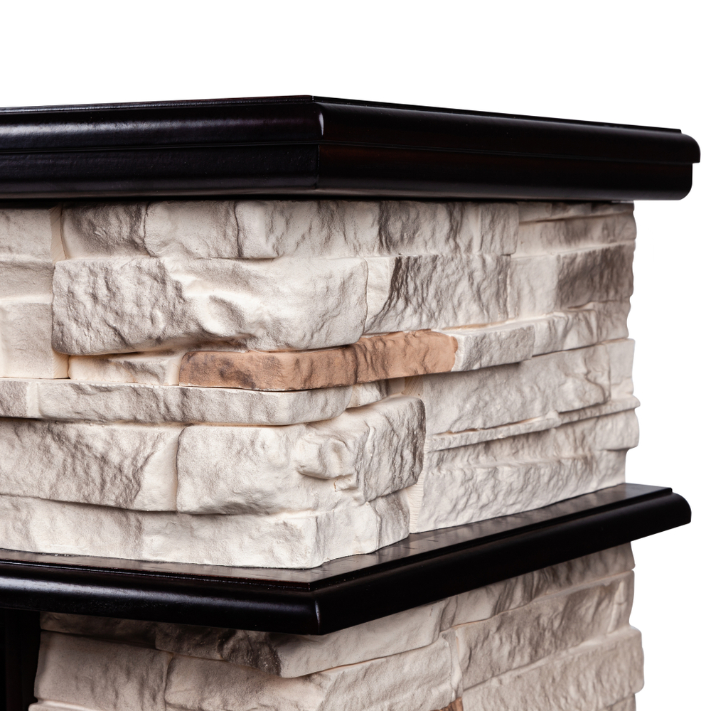 Каминокомплект Real Flame Frankfurt 60 AO с очагом Saphir 60