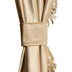 Шторы спального места с прихватами в кабину Volvo, Scania, MAN, DAF, Merc, Камаз, Sitrak, Shacman, Foton, FAW. Высота 1,5м, ширина одной стороны - 1,15м. Блэкаут, велюр. Бежевый цвет с бежевой бахромой