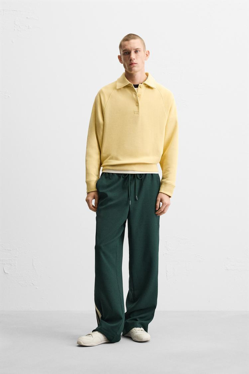 ZARA БРЮКИ ИЗ ВЫСОКОТЕХНОЛОГИЧНОЙ ТКАНИ С ЛАМПАСАМИ, БУТЫЛОЧНО-ЗЕЛЕНЫЙ