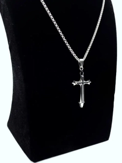 Бижутерная подвеска крестик на серебристой цепочке из стали