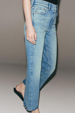 ZARA УКОРОЧЕННЫЕ ДЖИНСЫ-КЛЕШ СО СРЕДНЕЙ ПОСАДКОЙ — ZW COLLECTION, ЛИНЯЛЫЙ СИНИЙ