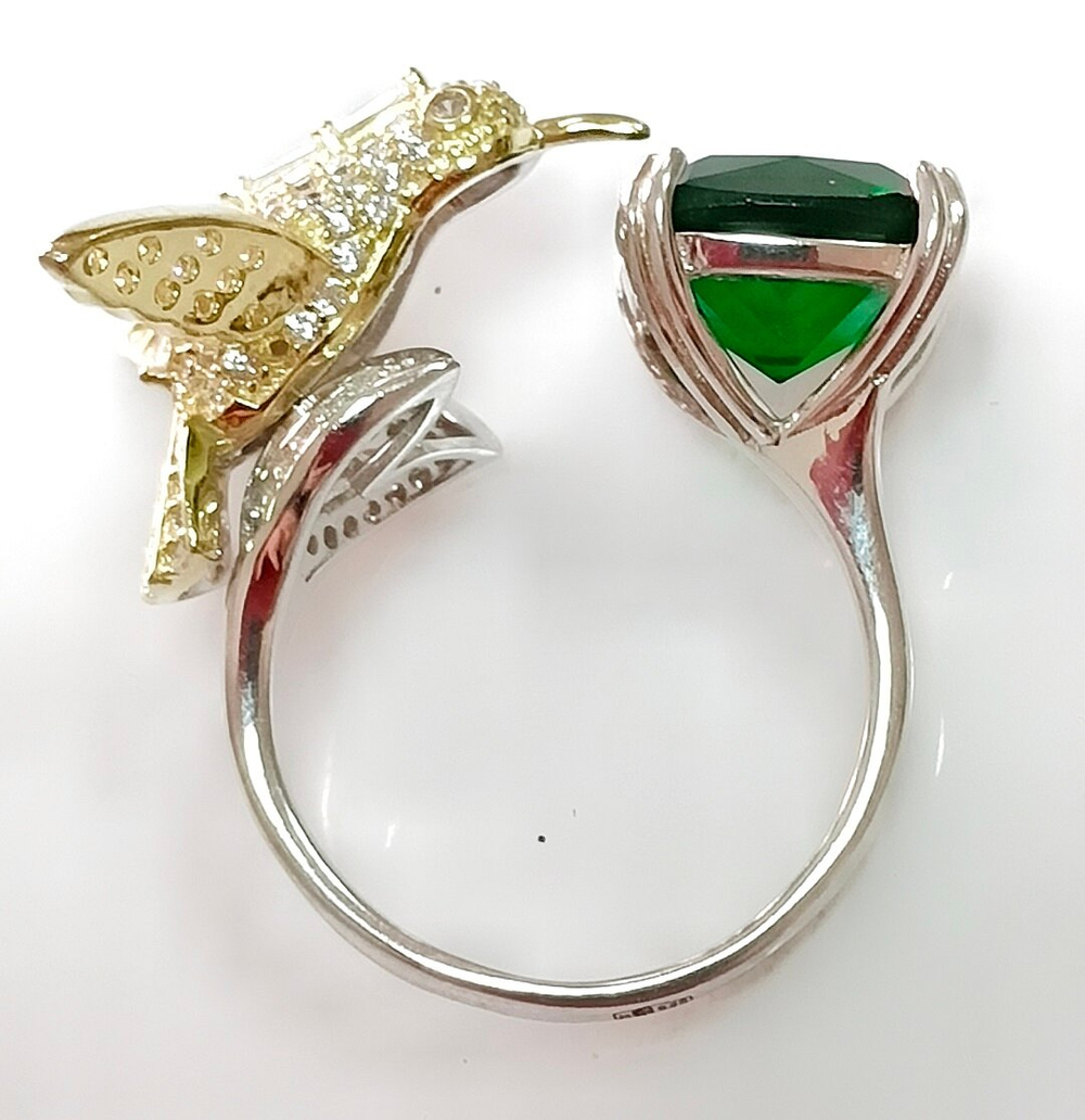 Ювелирное кольцо из серебра 925 пробы