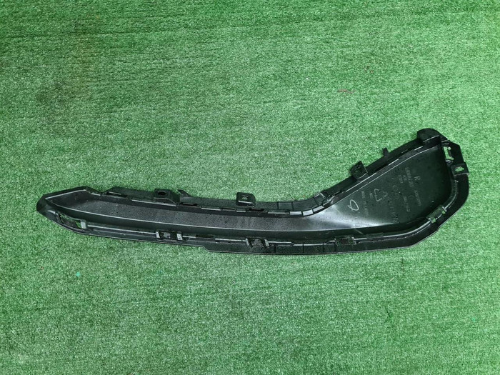 Накладка заднего бампера правая Zeekr 001 (21-нв)