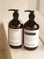 BOUQUET GARNI NARD - ШАМПУНЬ ДЛЯ ВОЛОС И КОЖИ ГОЛОВЫ SHAMPOO SIGNATURE, 500 МЛ