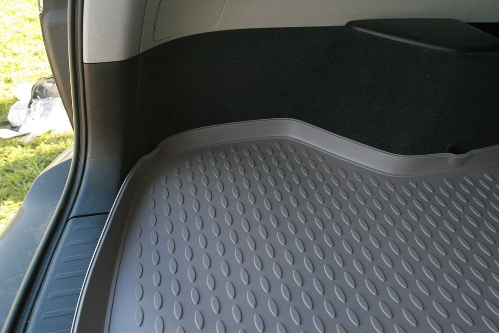 Коврик в багажник для TOYOTA Harrier (II), 2003-2013, правый руль кроссовер.. 1 шт. (полиуретан) арт.NLC.48.25.B12