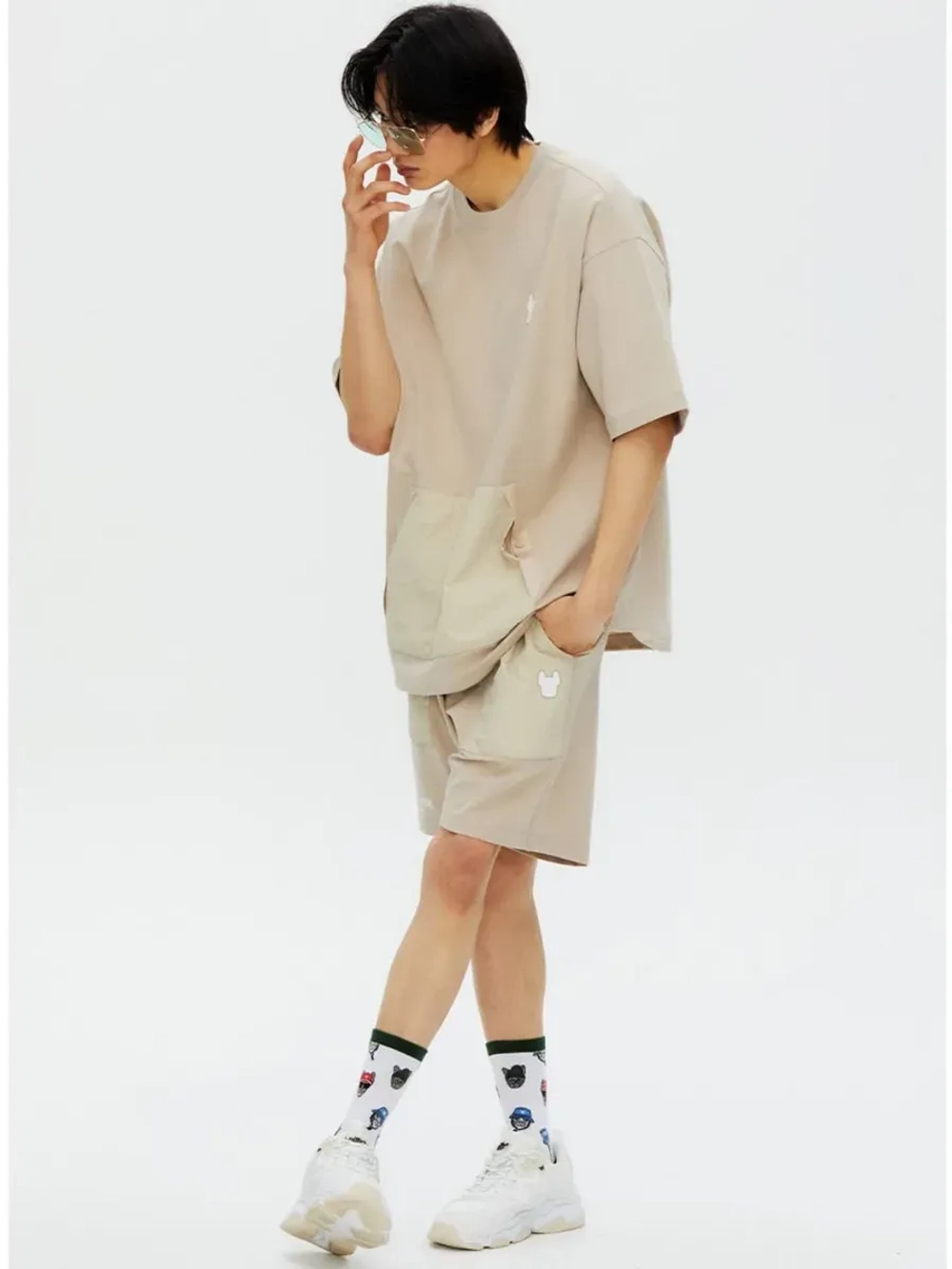 Шорты с нашитыми карманами