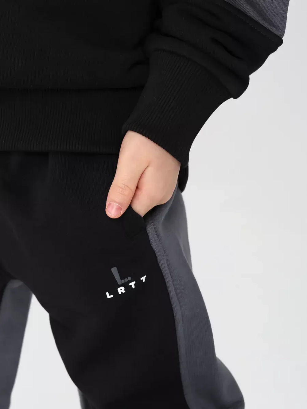 Костюм детский теплый, толстовка и брюки