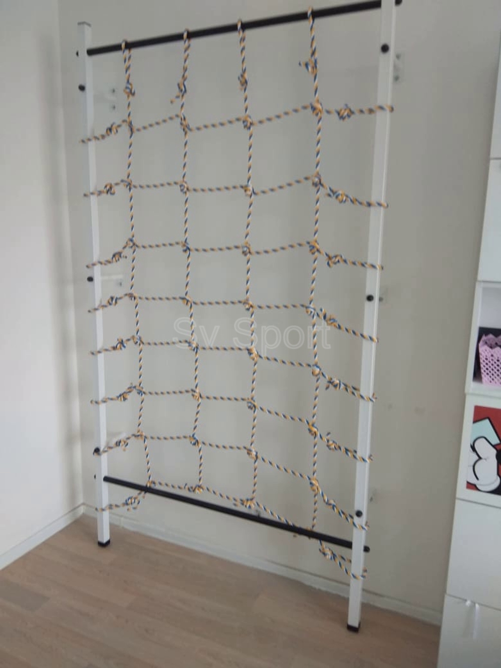 Монтаж шведской стенки Sv Sport с канатным лазом в бетонные, кирпичные стены