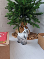 Фарфоровая игрушка козочка серая