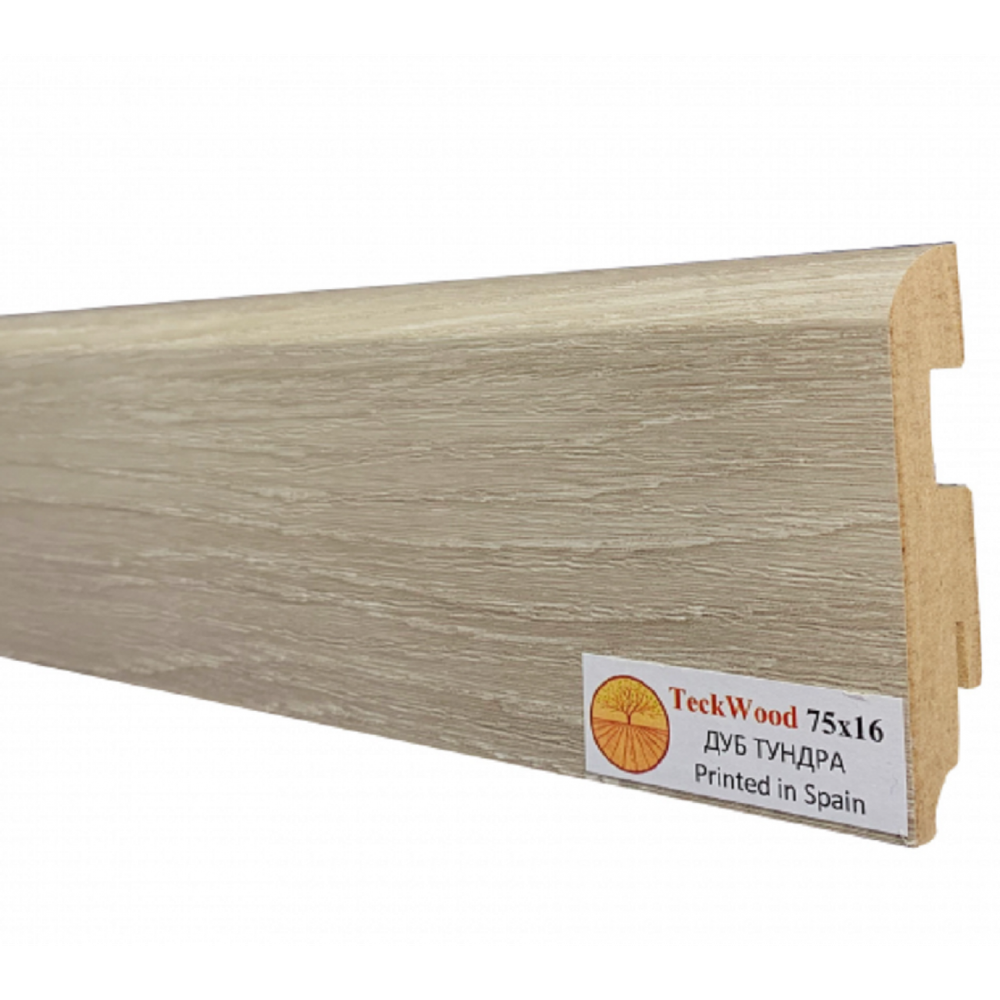 Плинтус напольный Teckwood Дуб Тундра