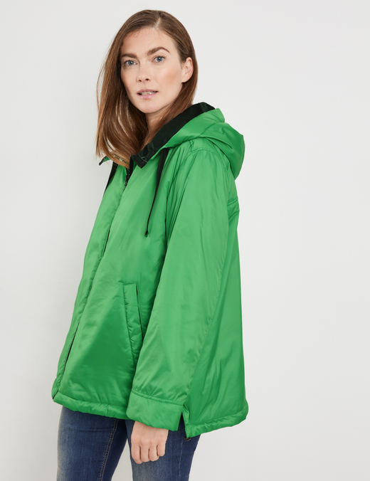 Утепленная куртка из водоотталкивающего материала