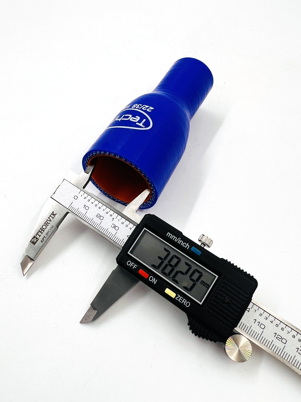 Патрубок переходной прямой универсальный D22x38 силикон 1 шт