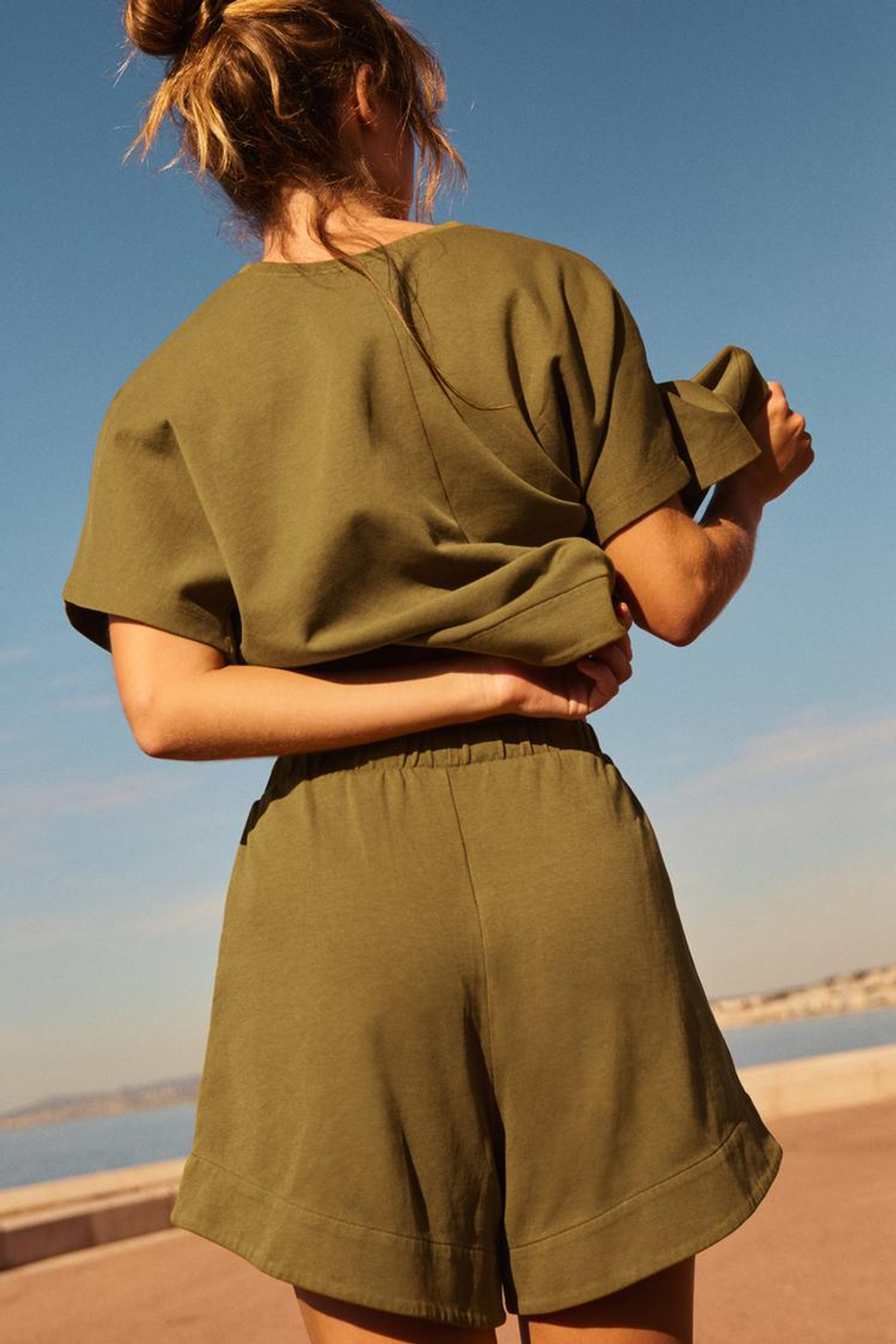 ZARA ШОРТЫ INTERLOCK, ОЛИВКОВЫЙ