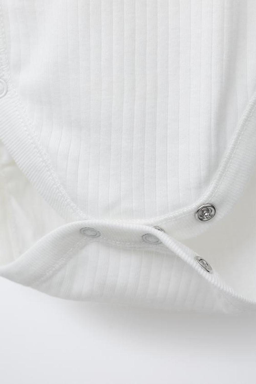 ZARA 0-6 МЕСЯЦЕВ/НАБОР ИЗ ТРЕХ БОДИ С ДЛИННЫМИ РУКАВАМИ И ВОРОТНИКОМ КИМОНО, ЖЕЛТОВАТО-БЕЛЫЙ