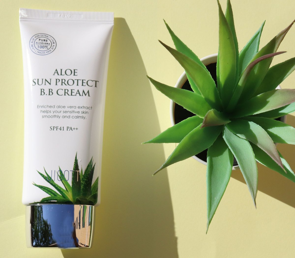 Jigott. Солнцезащитный BB-крем с экстрактом алоэ Aloe Sun Protect BB Cream SPF41+/PA++