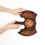 Менажница из древесины кедра для подачи блюд и закусок с гравировкой "От военной науки крепнут разум и руки".