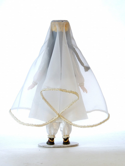 Кукла коллекционная девушка в свадебном наряде. Таджикистан