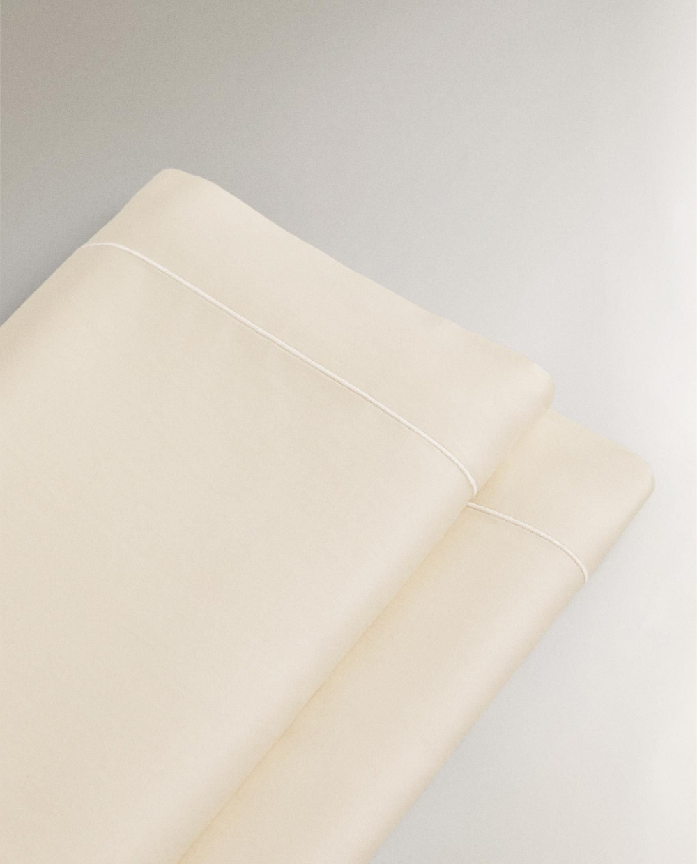 Zara Home - Простыня из сатина с подолом (300 нитей), экрю, 160x280 см