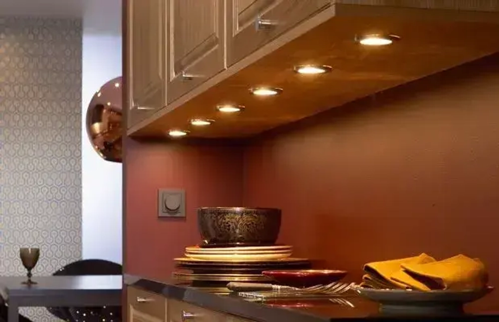 Светильник мебельный встраиваемый светодиодный "Eleganz 4W 220V", серебристый цвет, корпус Термопластик, круглый, 4500К, IP 40