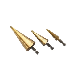 Сверло ступенчатое по металлу 3 шт 4-12 4-20 4-32 в чехле KROFT