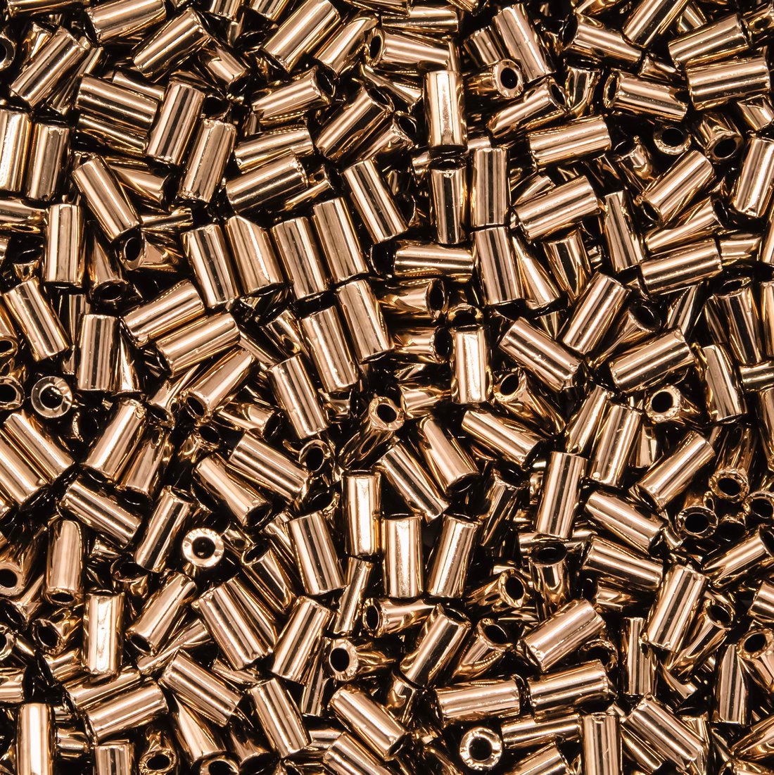 Японский бисер TOHO Bugle (стеклярус) 3mm (№221), металлизированный, непрозрачный глянцевый