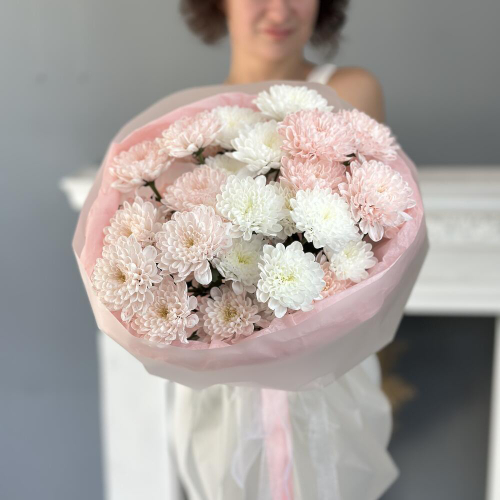 Пышный букет из кустовой хризантемы Размер S