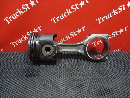 Поршень с шатуном 2024г