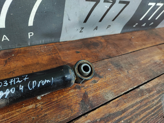 Амортизатор задний Chery Tiggo 4 17-нв Б/У Оригинал J682915001