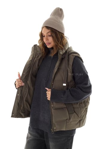 Пуховый жилет с вязаным капюшоном в цвете хаки