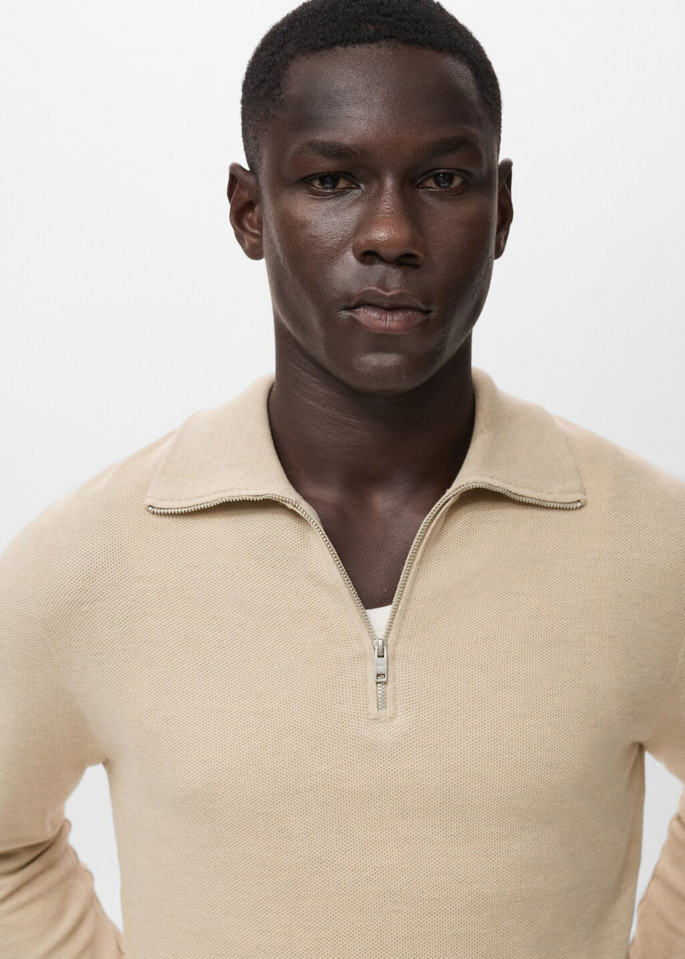 Джемпер с микроструктурой и воротником на молнии