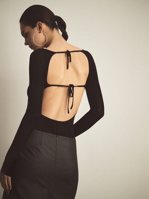 Боди из трикотажа с открытой спиной