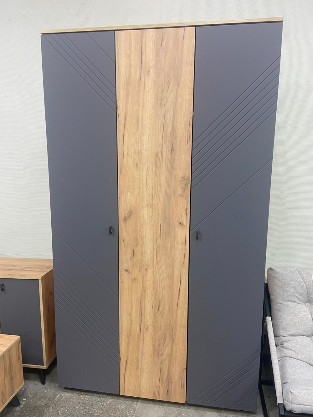 Шкаф трёхстворчатый «Байкал» Графит 120 см