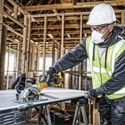 DeWalt DCS571N-XJ аккумуляторная циркулярная пила (без АКБ и ЗУ)