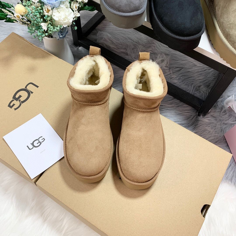 UGG
