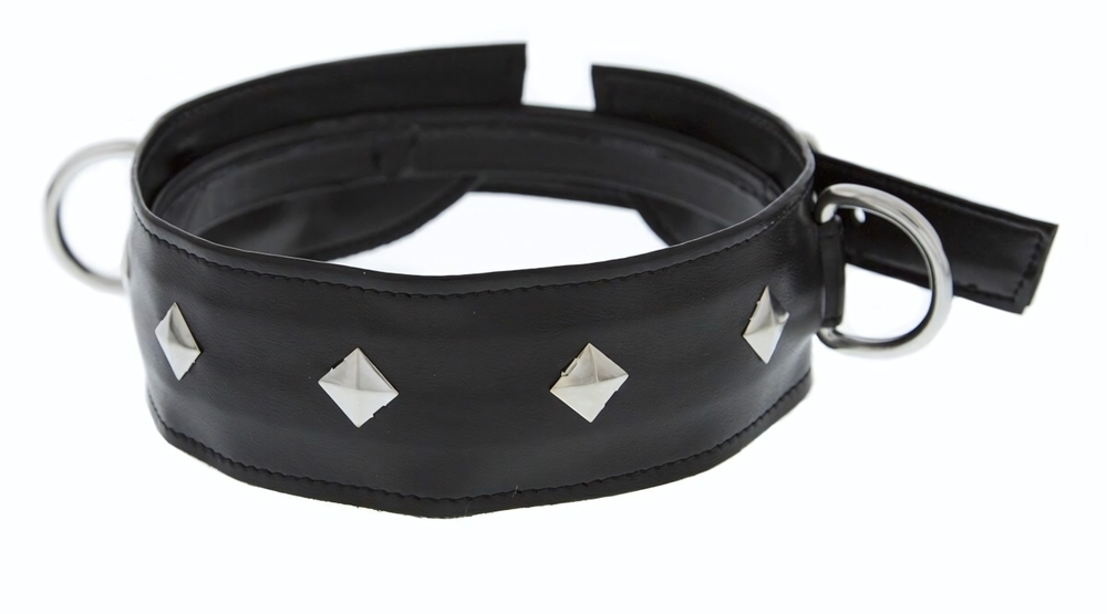 Полиуретановый ошейник с пуклями и D-кольцами Collar with Studs (Цвет: черный)