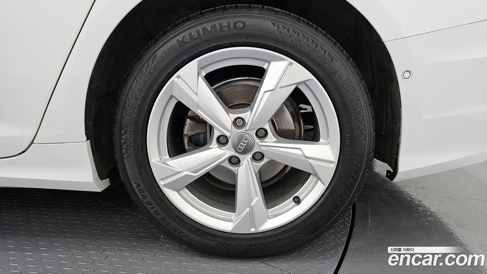Audi A6 (C8) 40 TDI (01.2020)