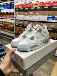 Jordan 4 Retro White Oreo (2021)