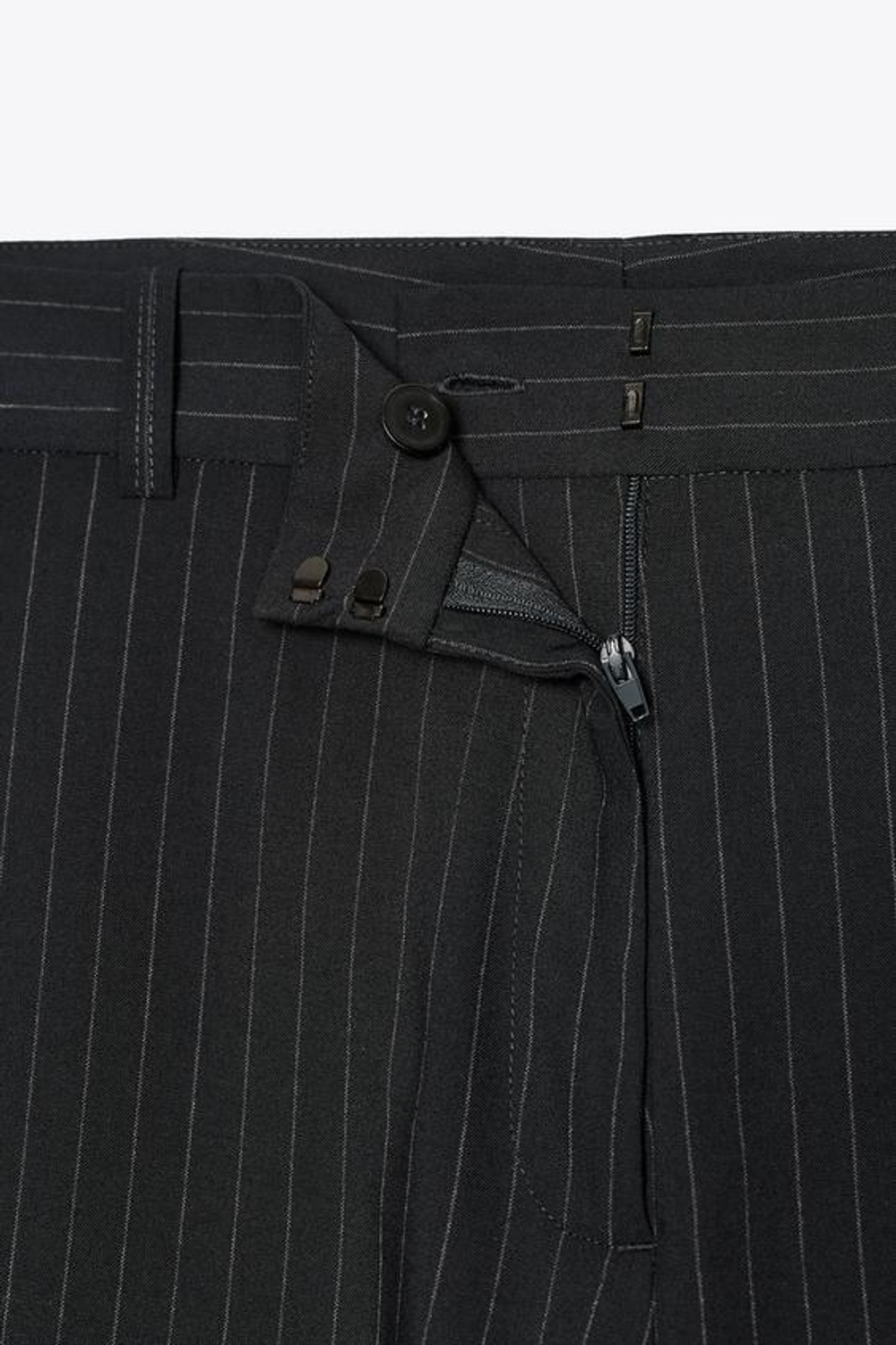 ZARA БРЮКИ В ПОЛОСКУ С РАЗРЕЗАМИ — ZW COLLECTION, ЧЕРНЫЙ