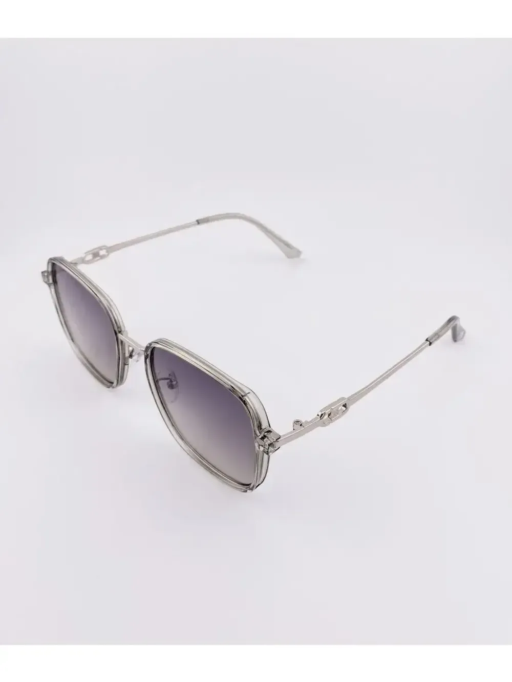 Очки солнцезащитные